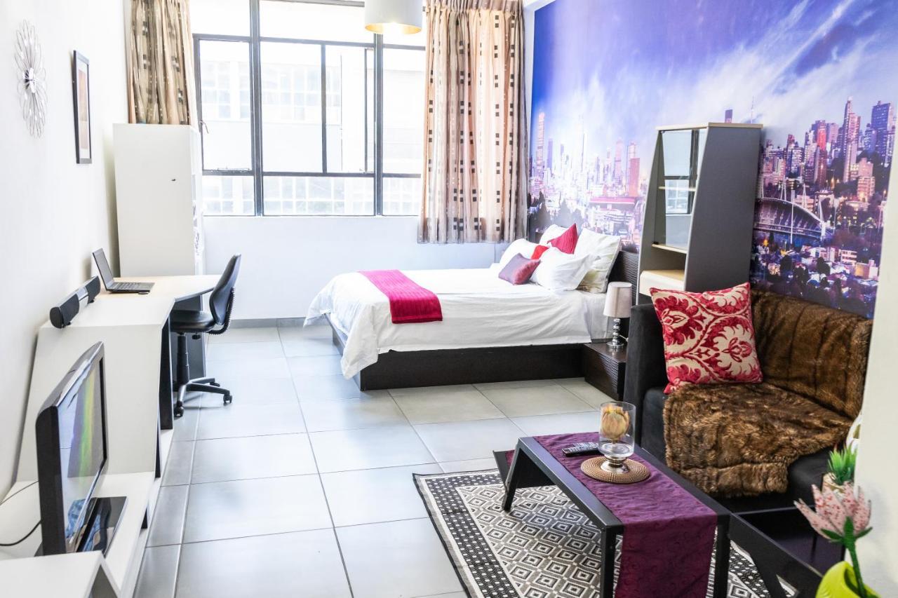 Stunning Maboneng Precinct Studio Apartment At 12 Decades Building Johannesburg Exterior foto